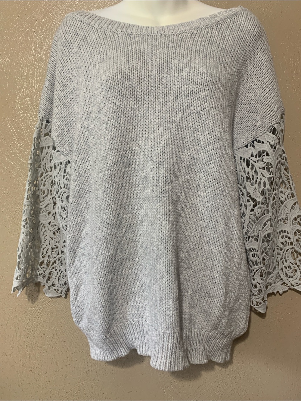 Sundance size L Cashmere Blend Light Gray Sweater Lace Sleeves